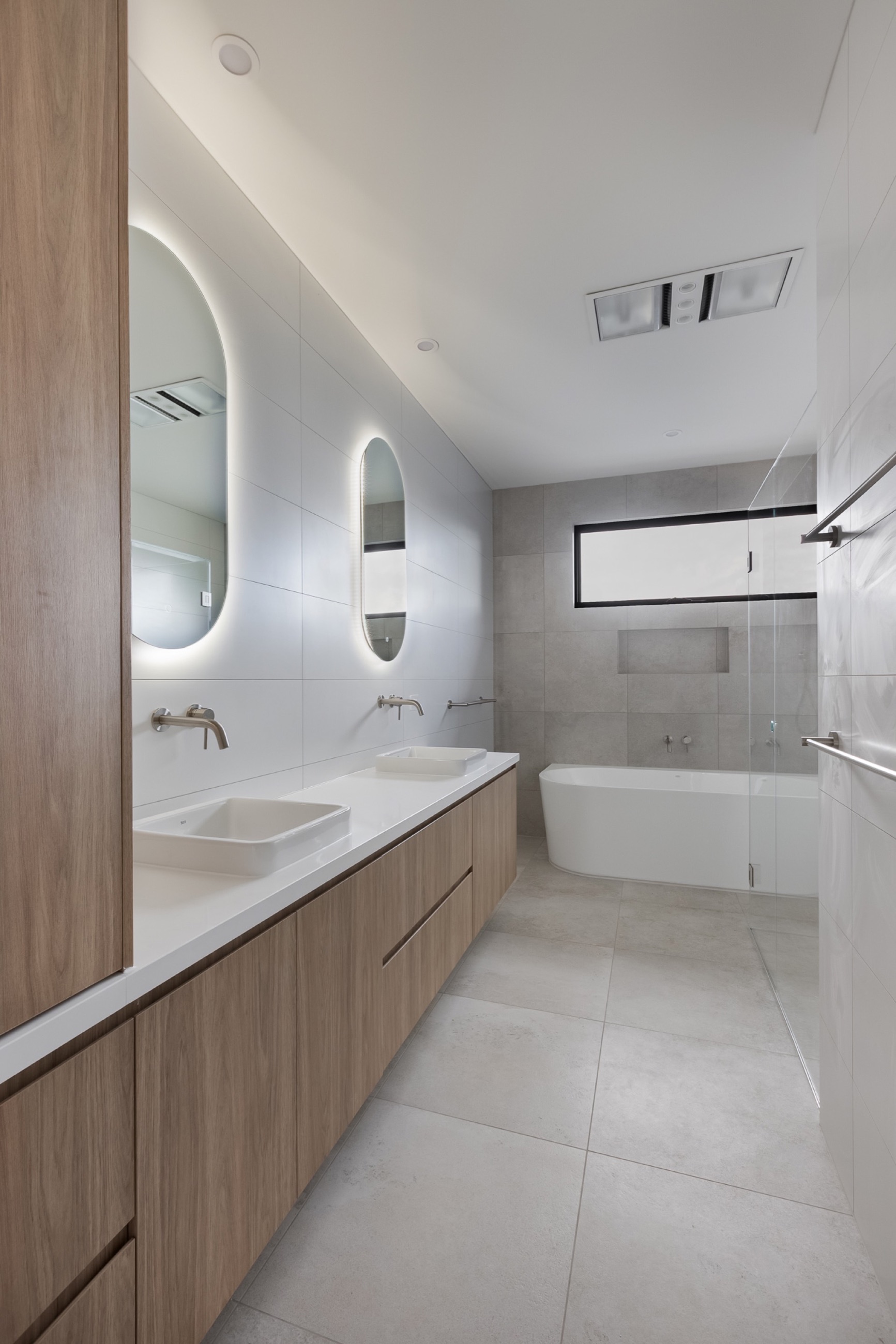 Cheltenham - Image 5