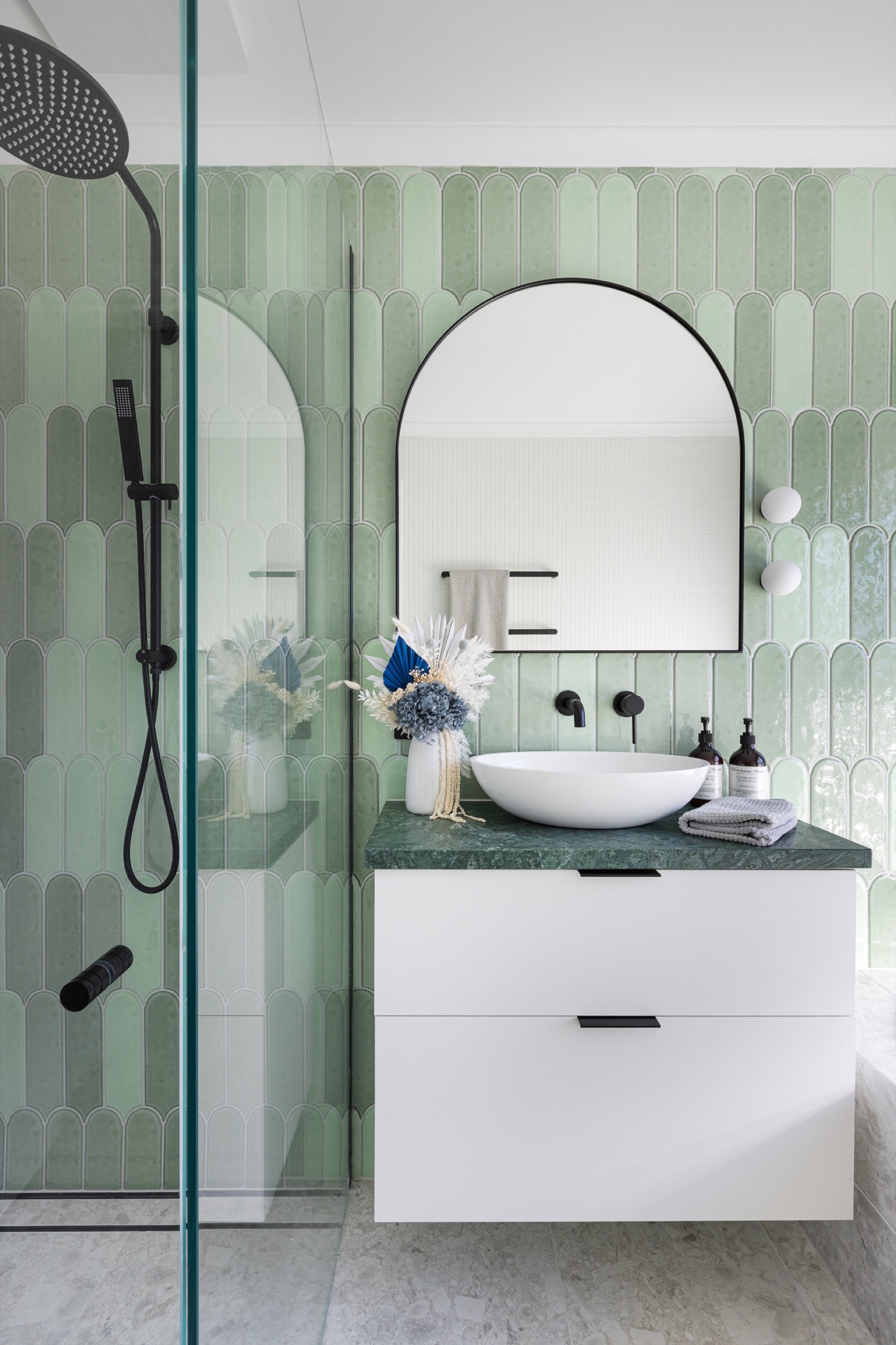 Narre Warren - Image 1